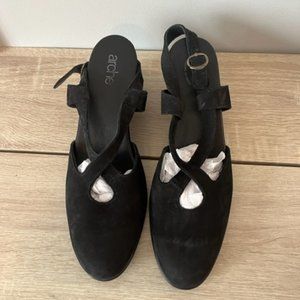 Arche Black Suede Cross Over Strap Wedge